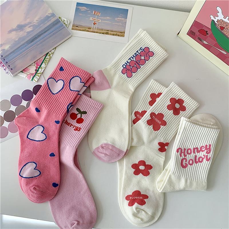 2023 Korean  Sweet Woman Socks Cute Love Square Funny Socks Street Hip Hop Skateboarding Happy Socks