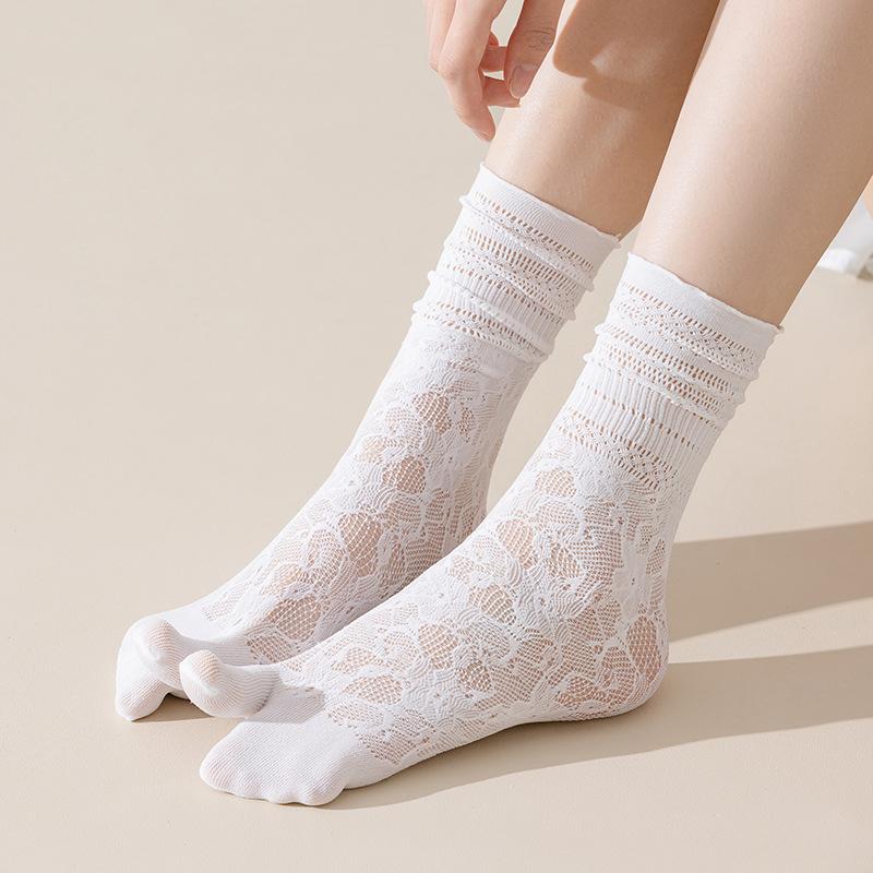 

Женские летние тонкие носки-пиле с кружевной отделкой по краю и кружевом в цилиндре на два пальца 1 pair