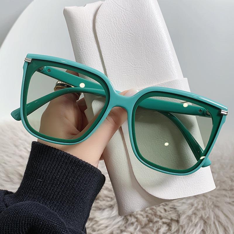 New Women Designer Square Sunglasses Vintage UV400 Protection Fashion Eyewear for Outdoor Holiday Beach Party