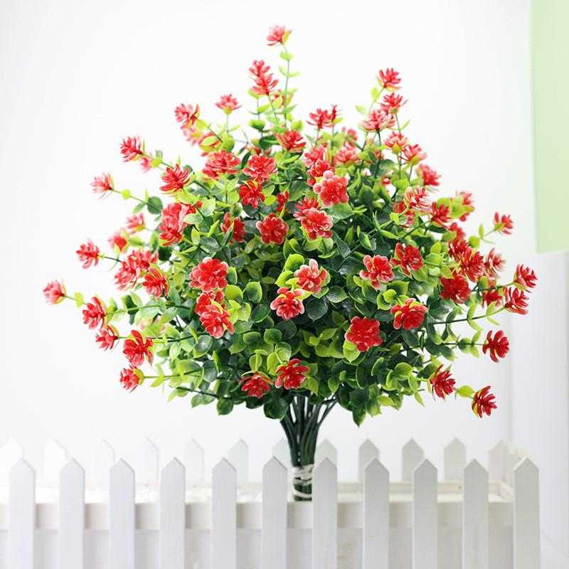 

Eucalyptus Rose Robusta Fake Flower With Plastic Lotus For Garden Party Decorate Bright Red