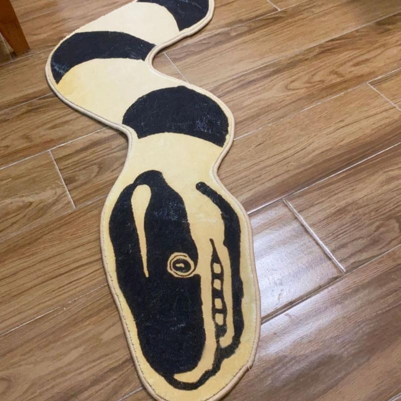 Creative Nonslip Snake Carpet Decorative Animal Carpet Home Decoration Safety Floor Mat for Living Room Bedroom Kitchen