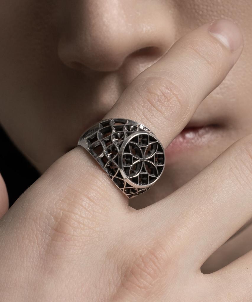 Vivus Ventana Sealing Antique Silver Ring