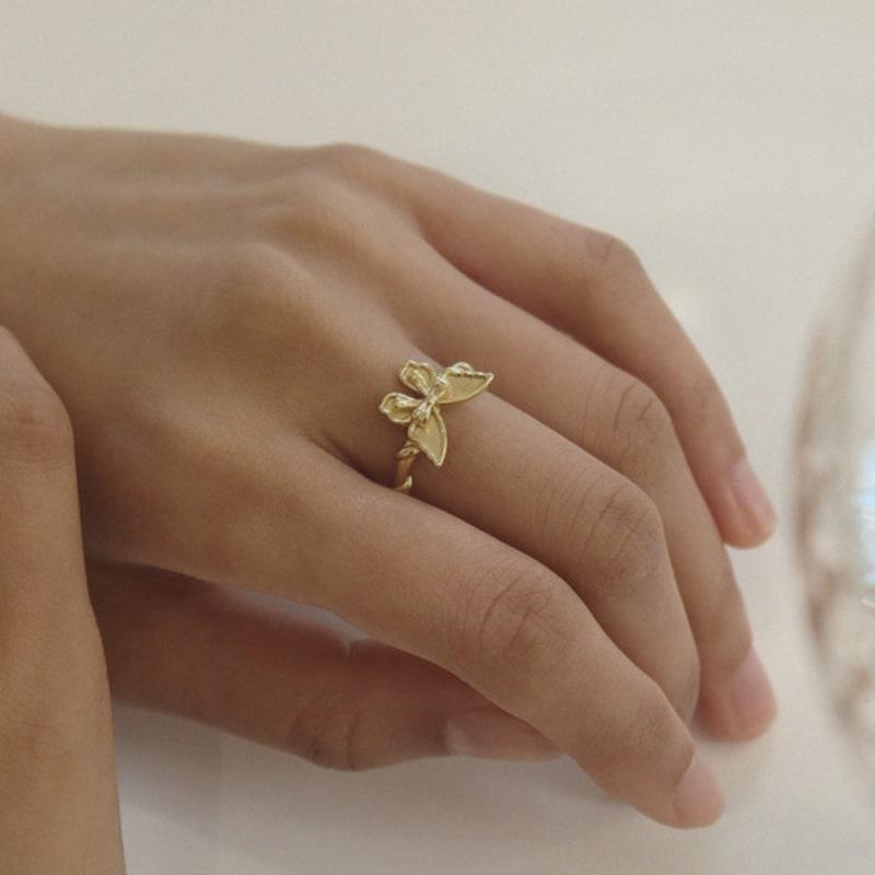 M.atur Like Butterfly Ring 01