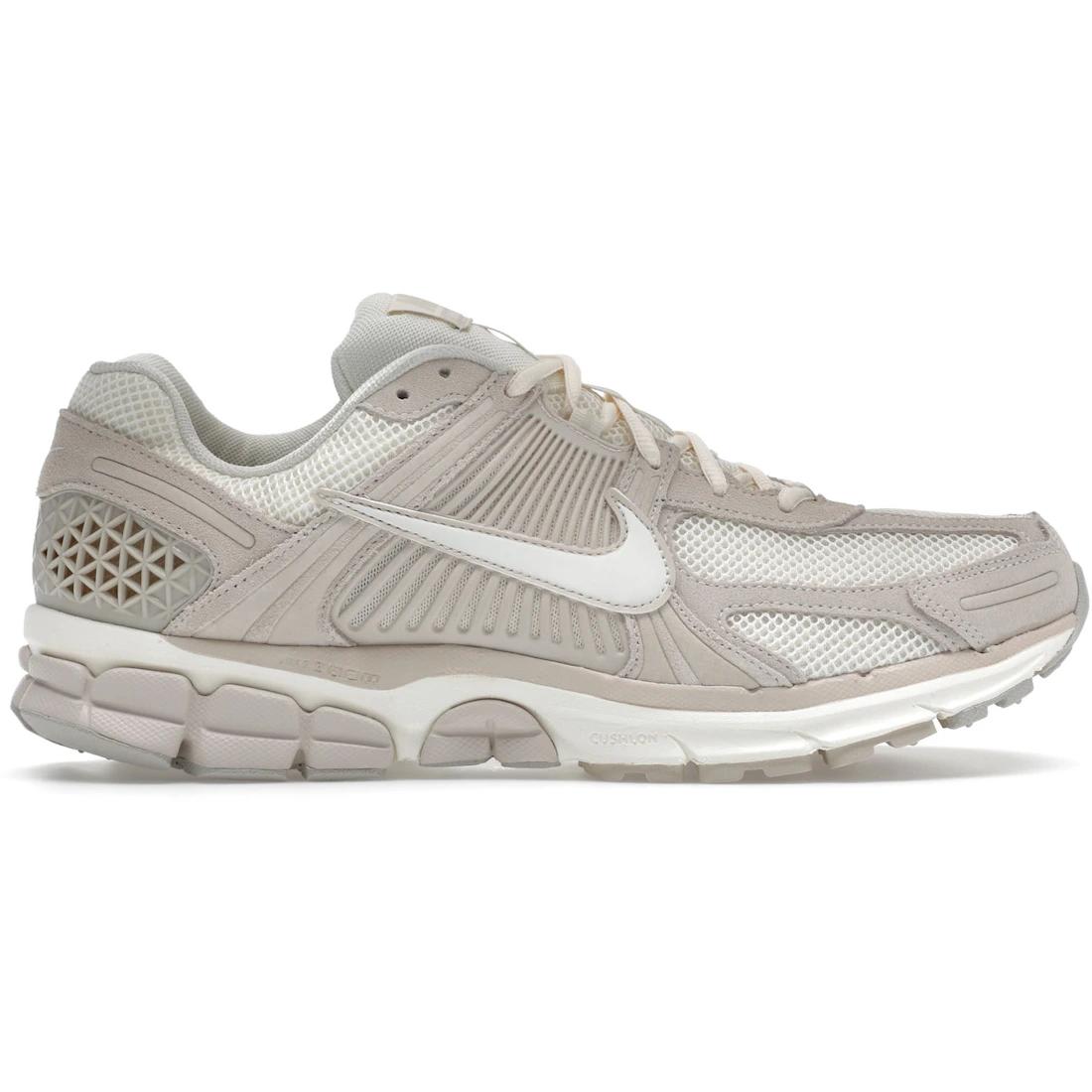 

Кроссовки Nike Zoom Vomero 5 Светло-бежевые(HF1553-100) 41