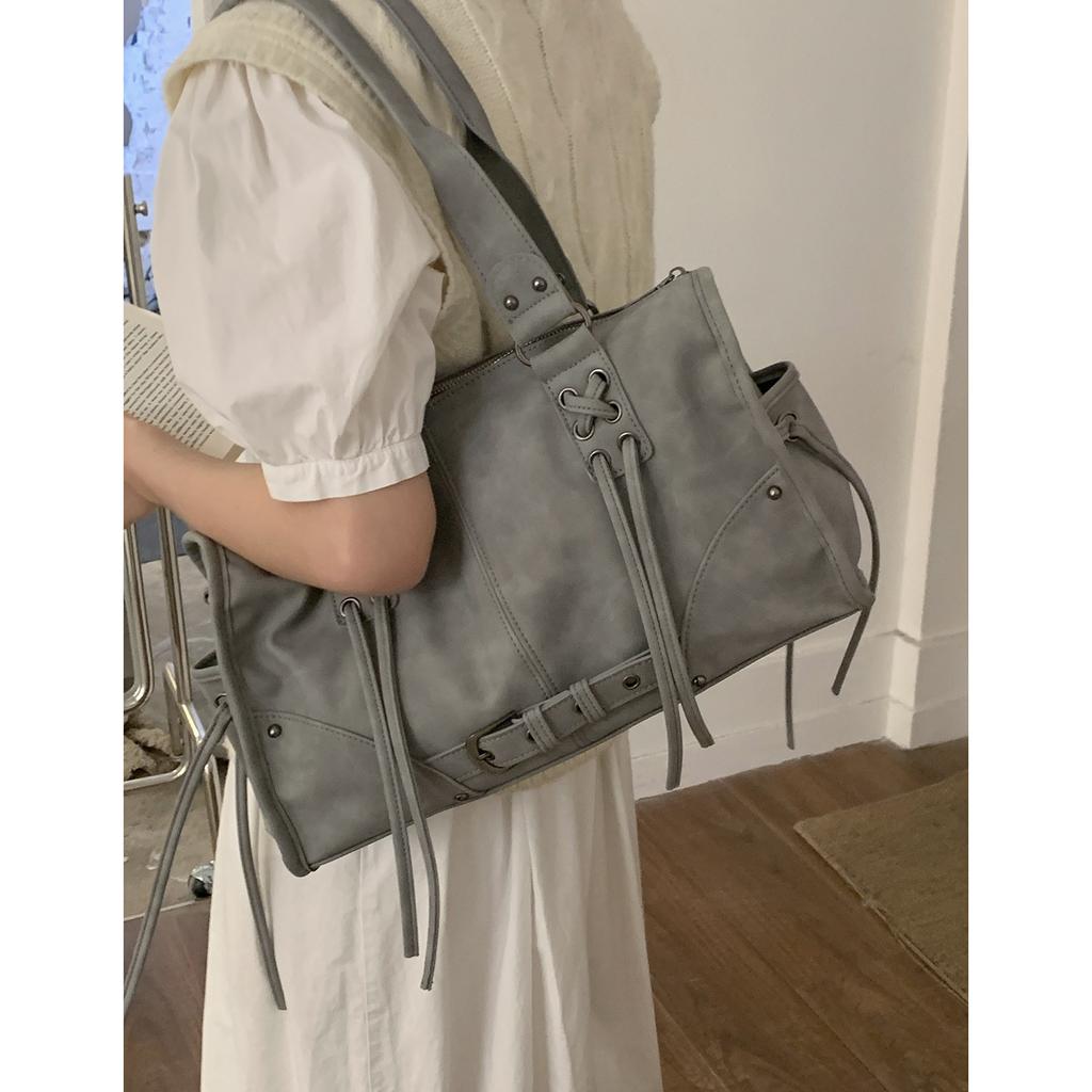 Wasteland style handheld motorcycle bag women's 2025 new trendy Korean retro tote bag high-end large-capacity underarm bag