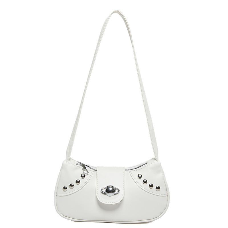 

Сумка-подмышка в уличном стиле со швами и деталями пэчворк разных цветов белый