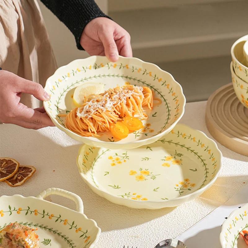 Circular Small Flowers Ceramic Plate Home Afternoon Tea Dessert Baking Plates Exquisite Breakfast Salad Plate Creative Tableware