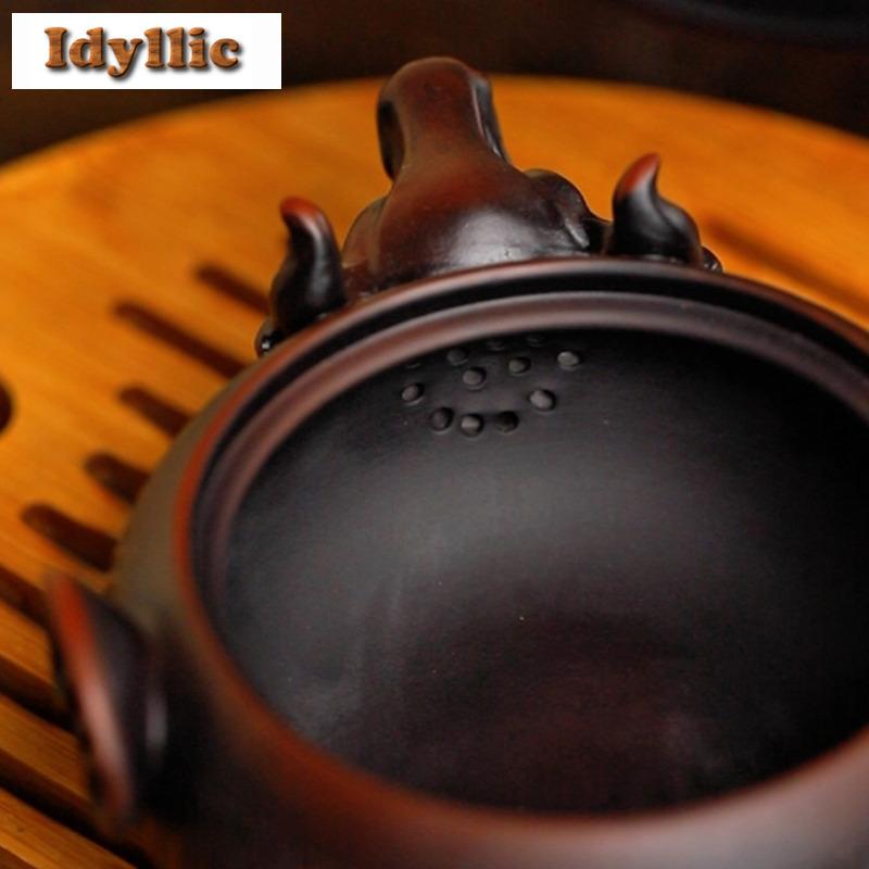 200ml Purple Pottery Cow Turning Qiankun Hand Grab Teapot Elegant Tea Infuser Pot Tea Maker Kettle With Strainer Tea Services