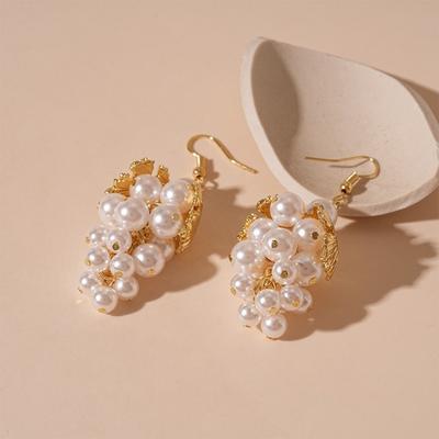 Faux Pearl Grape Pearl Tassel Earrings Grape Cluster Tassels Leaf and Grape Pearl Tassel Ear Hook Exuding Elegance Fashion