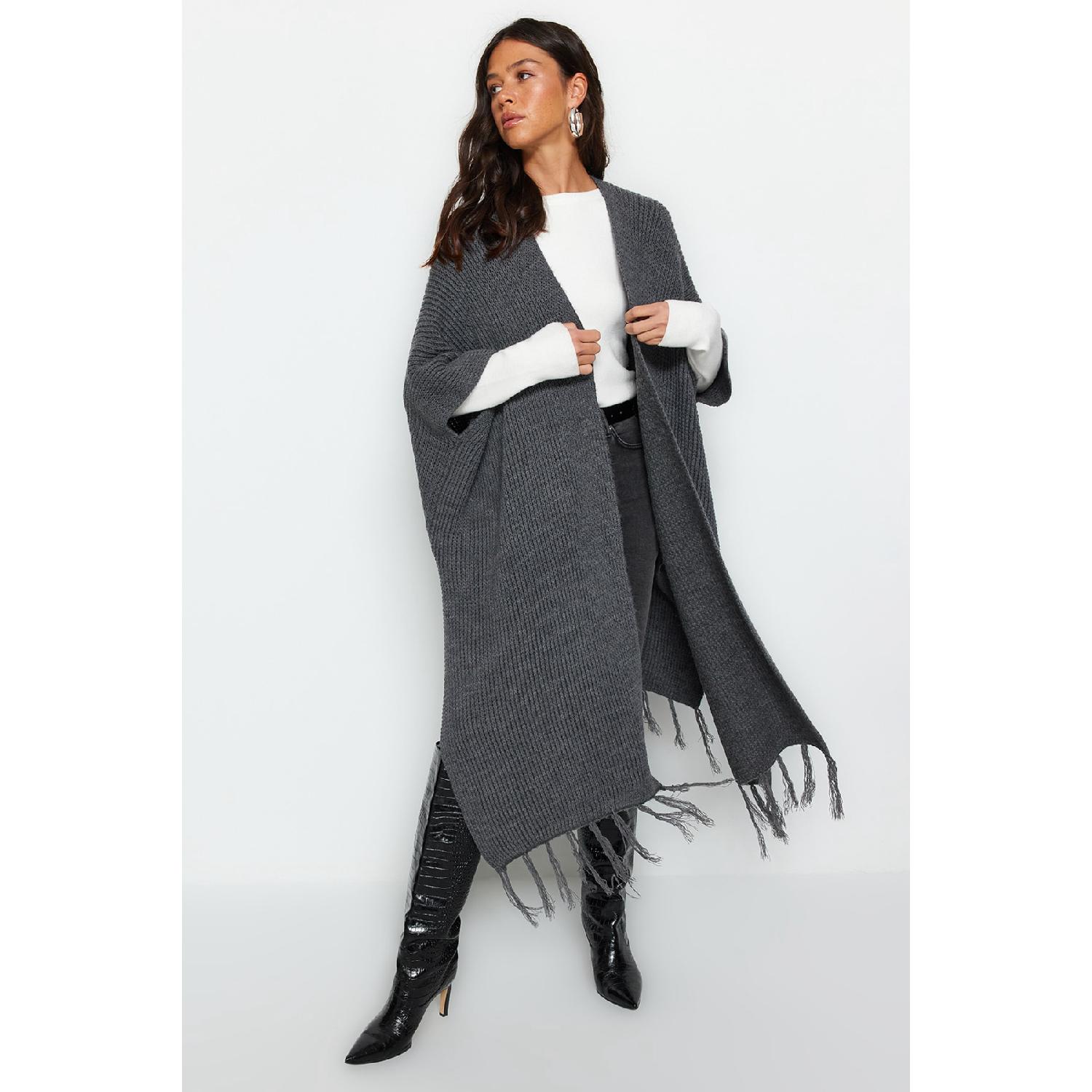 

Длинный вязаный кардиган антрацитового цвета с кисточками Tctaw23th00008