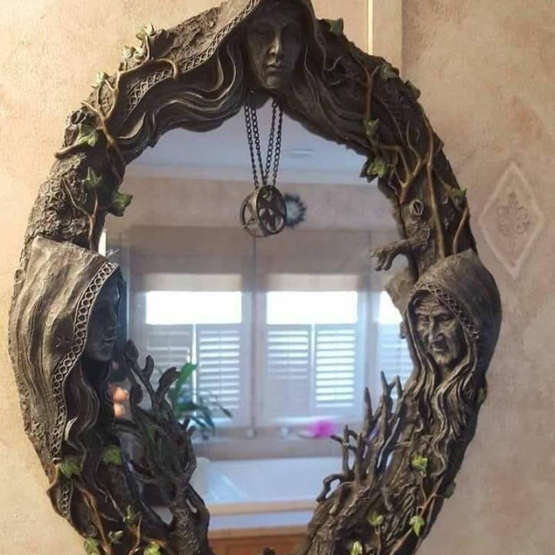 1pc European Triple Goddess Mirror Design with Talisman Mirror Ornament Resin Handicraft