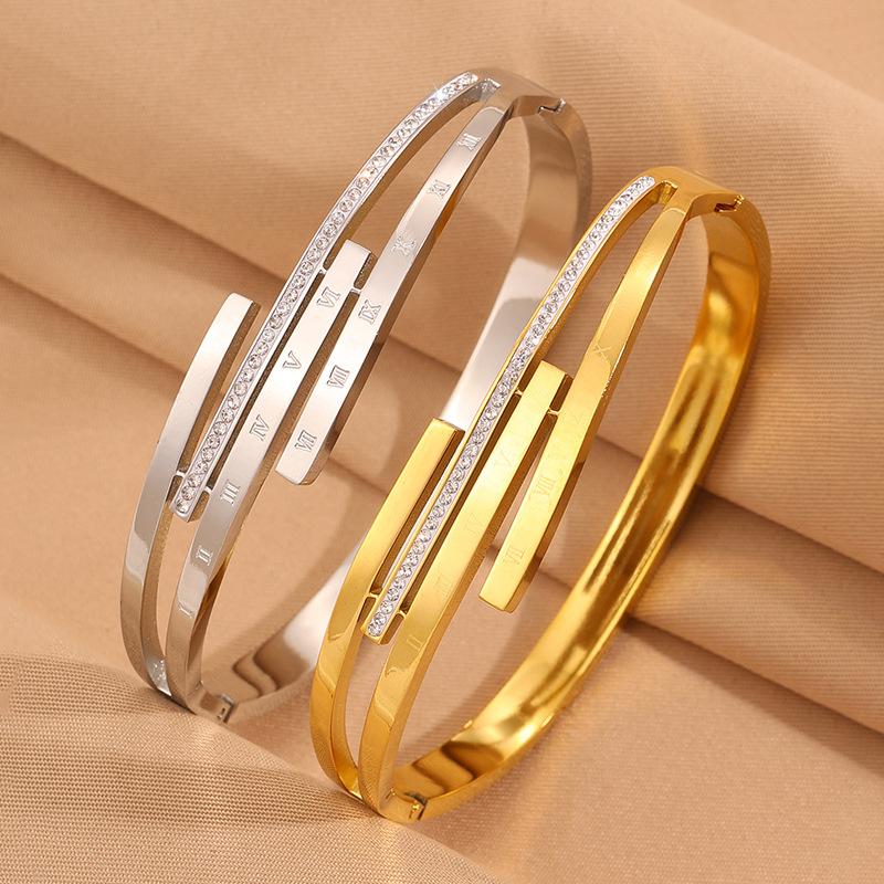 New Three-layer Irregular Roman Numeral Women's Fashionable High-end Light Luxury Bracelet