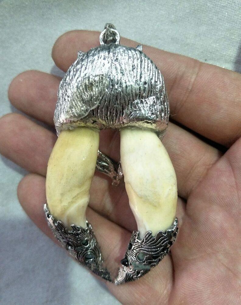 Chinese Collection Teeth Inlaid Tibetan Silver Wolf Head Pendant Amulet