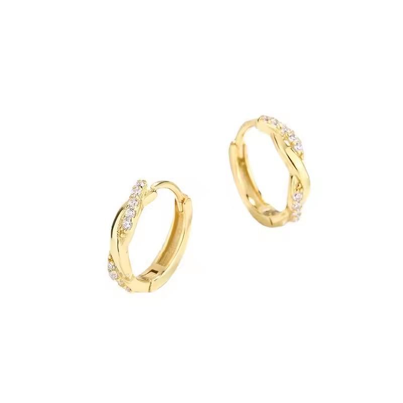 Exquisite Twisted Zircon Ear Cuffs For Women Minimalist Chic High End Light Luxury Earrings Jewelry