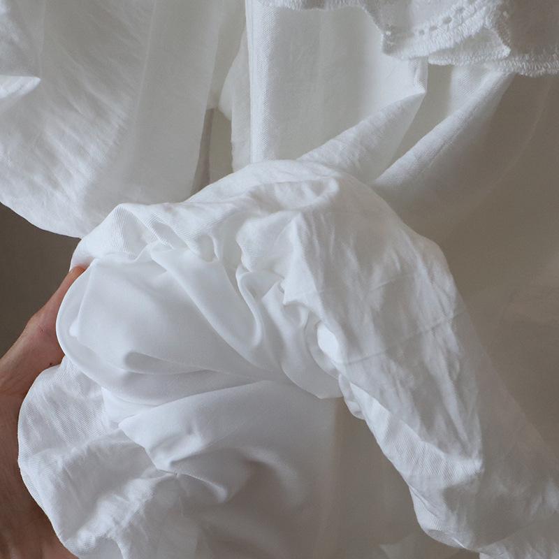 Top da donna francese-coreano con volant e spalle scoperte - Collezione Estate 2025