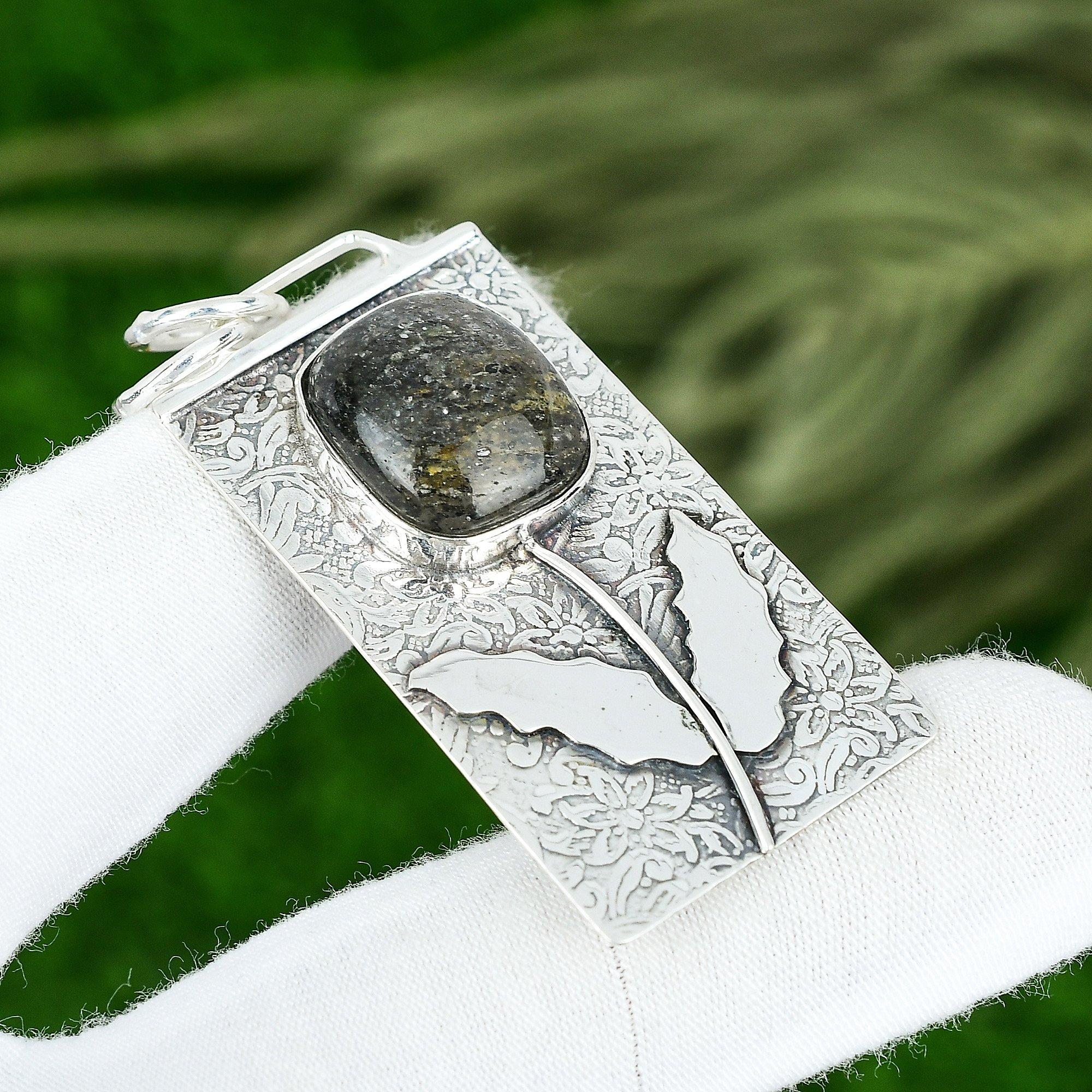 

Sisters Day Sale Sterling Silver Black Sunstone Stone Daughter Pendant Jewelry