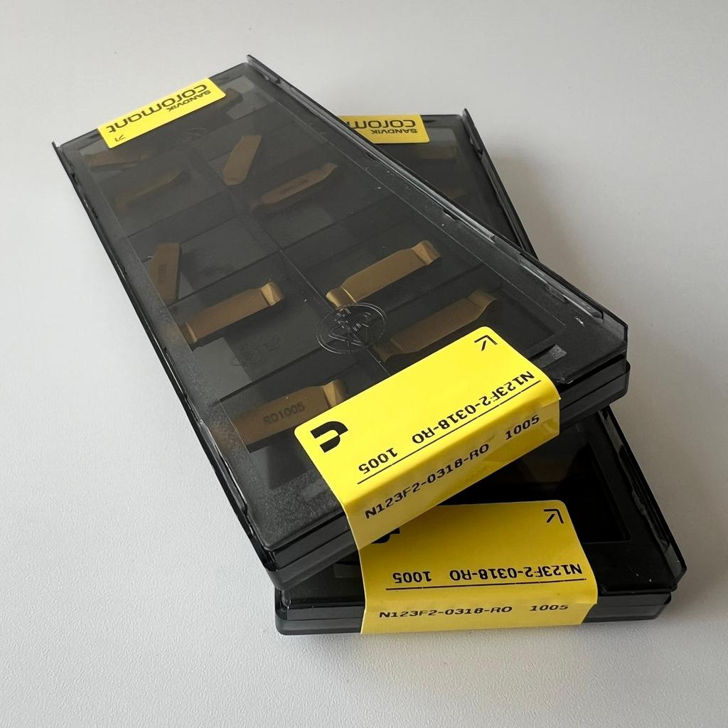 SANDVIK / N123F2-0318-RO 1005 / Original hard alloy blade 10 Pcs