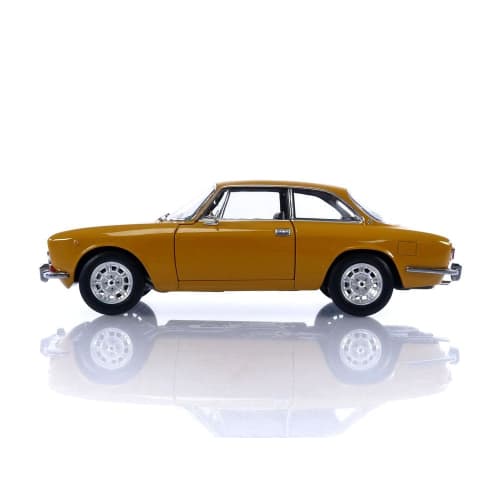 NOREV B Alfa Romeo 1750 GTV 70 Yellow 1/18 Scale Model 187910