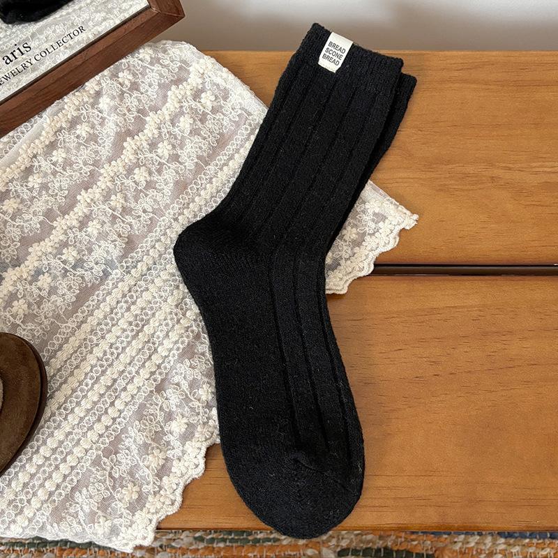 Woolen Socks for Women In Autumn and Winter Maillard Vertical Mid-calf Socks with Fabric Labels for Warmth Long Pile Socks