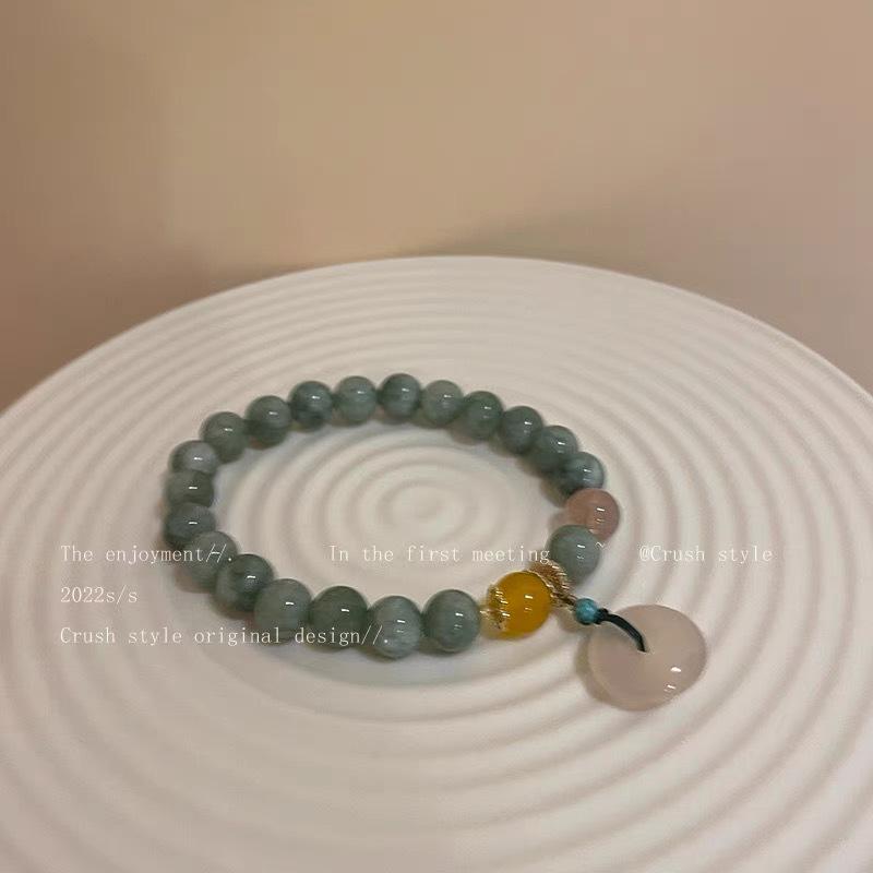 Trendy Cat Bracelet: Sweet & Cool Sandalwood Jewelry for Women