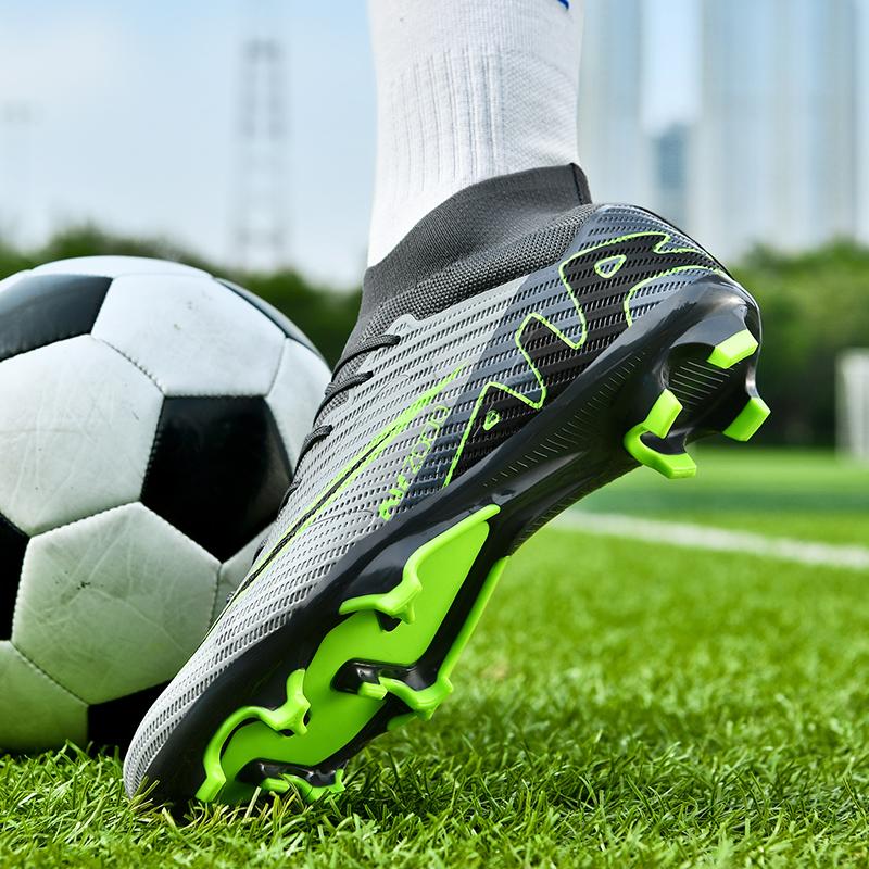 Men's Soccer Shoes Large Size Ultralight Football Boots Boys Sneakers Non-Slip AG/TF Soccer Cleats Ankle Boots Unisex