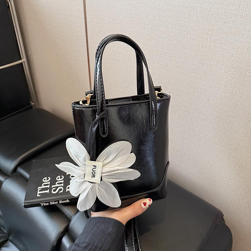 

Нишевый дизайн портативная сумка-ведро женская летняя новая высококлассная с цветами на одно плечо через плечо чёрный