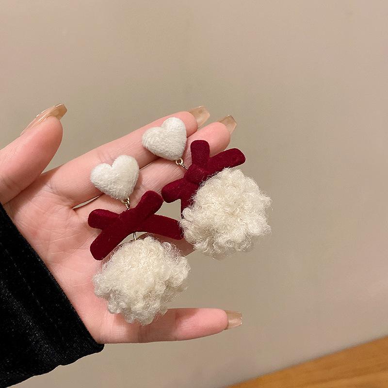 2024 D Retro Wine Red Velvet Rose Pearl Earrings: Hong Kong Style, Autumn/Winter Trend