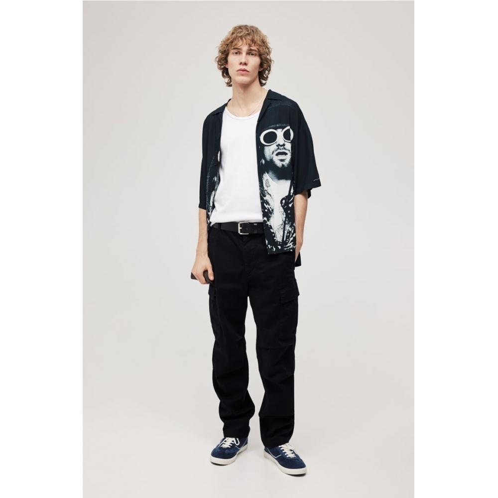 

H M Regular Fit Cargo Pants Black