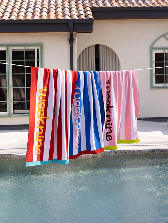Wikeunain Fast-Absorbing Swim Play Line Beach Towel _ Pink