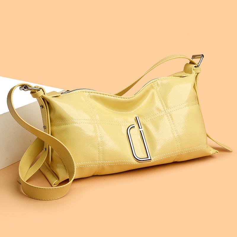 New Pillow Bag Oil Wax Leather Burst Pattern Soft Tote Messenger Women's Bag Fashion Niche Single Shoulder Handbag Tide