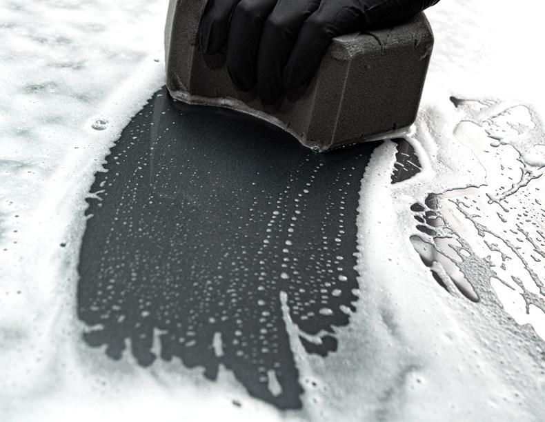 Large High-Density Car Wash Sponge: Exceptional Water Absorption, Strong Stain Removal, Safe for Paint and Glass Surfaces.