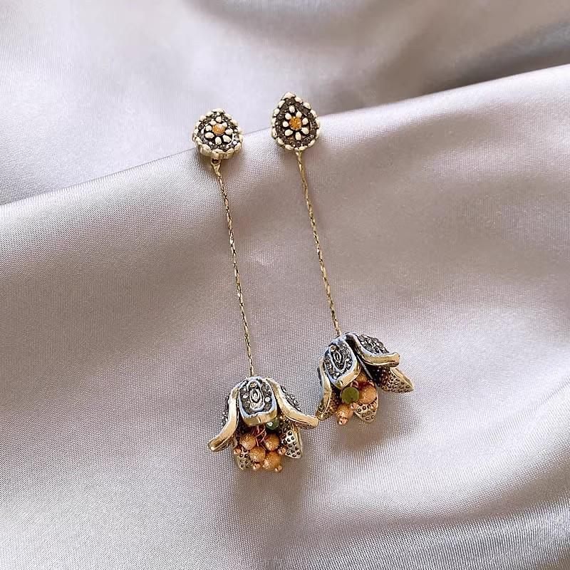 18K Gold-Plated Maillard Style Retro Stud Earrings - Light Luxury, Versatile High-End Design for Women