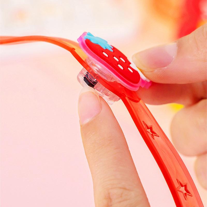 6 STK Barn Bursdagsfest rekvisita LED tegneserie Lys opp Klokke Leker Gutter Jenter Bryllup Gjestesuvenirer Julefest Gaver Pinata