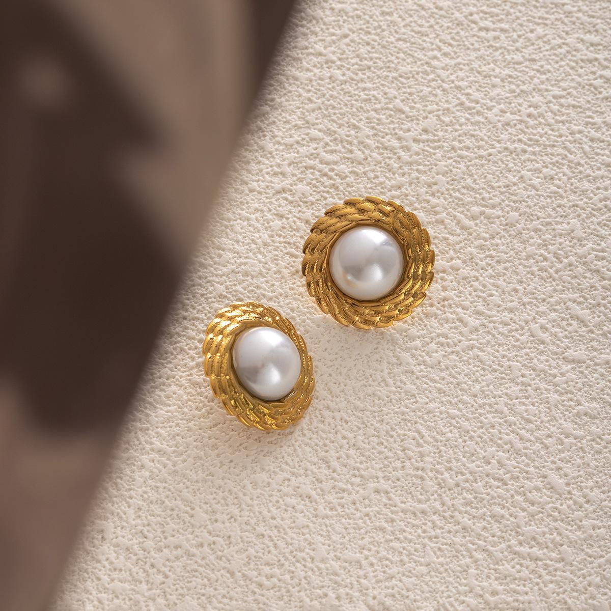 Metal Style Retro Pearl Earrings, High-End Sunflower Maple Leaf Stud Earrings, Niche Temperament Exaggerated Earrings