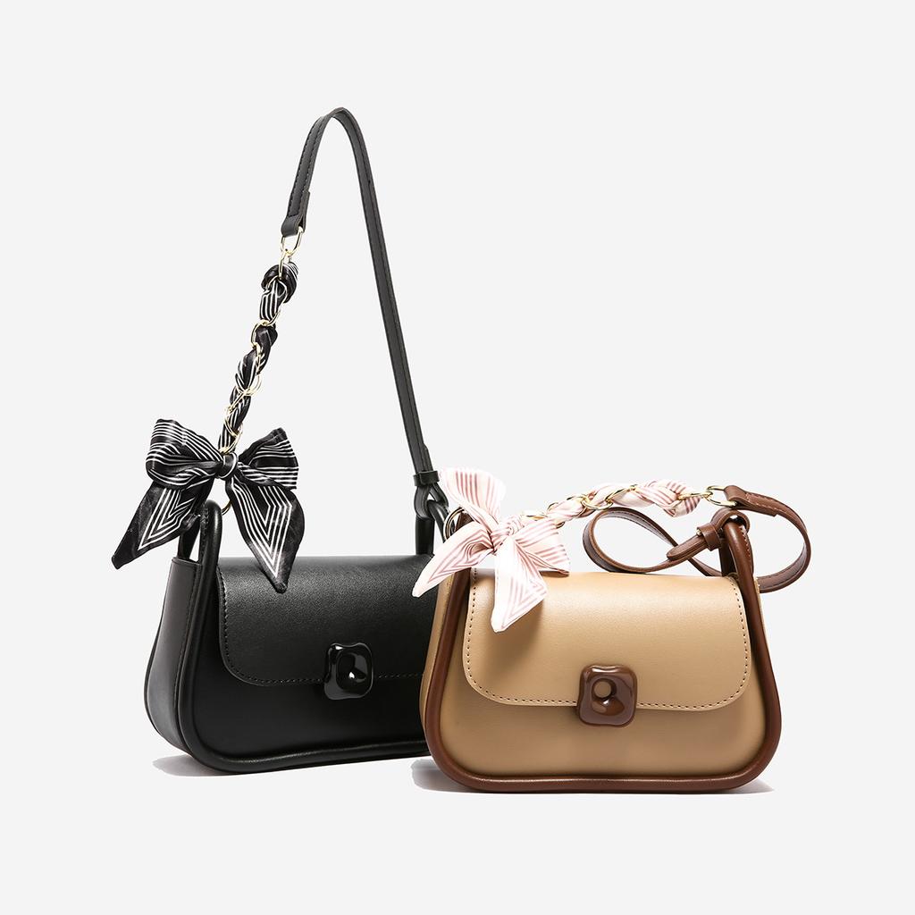 Popular small bag women's new fashionable and foreign versatile messenger bag super fire shoulder small square bag