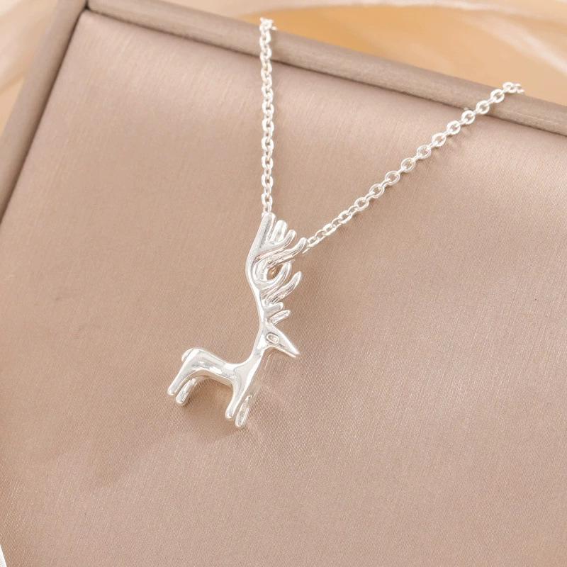 Korean 3D Antler Necklace: Cute Little Elk, Versatile Fashion Clavicle Chain for Christmas