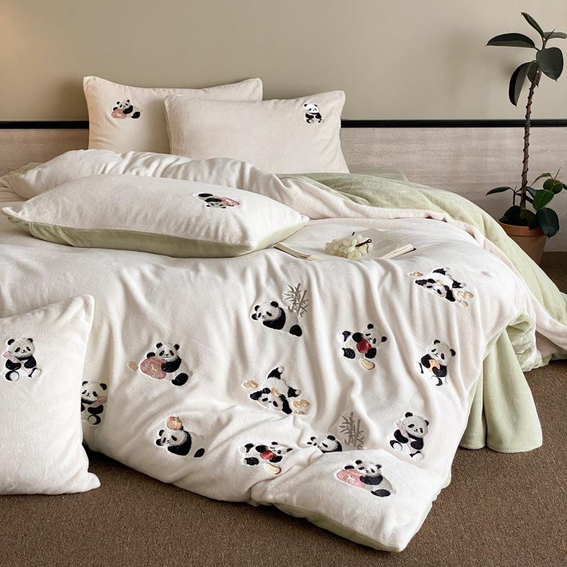 Class A Mother & Baby Thickened Coral Fleece Panda Bedding Set - Winter Four-Piece Double-Sided Warmth