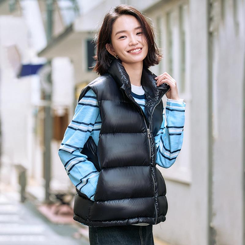 Autumn and Winter Down New Stand-up Collar Down Vest Women Wear Fashionable Stacking Thickened Thermal Vest Tide