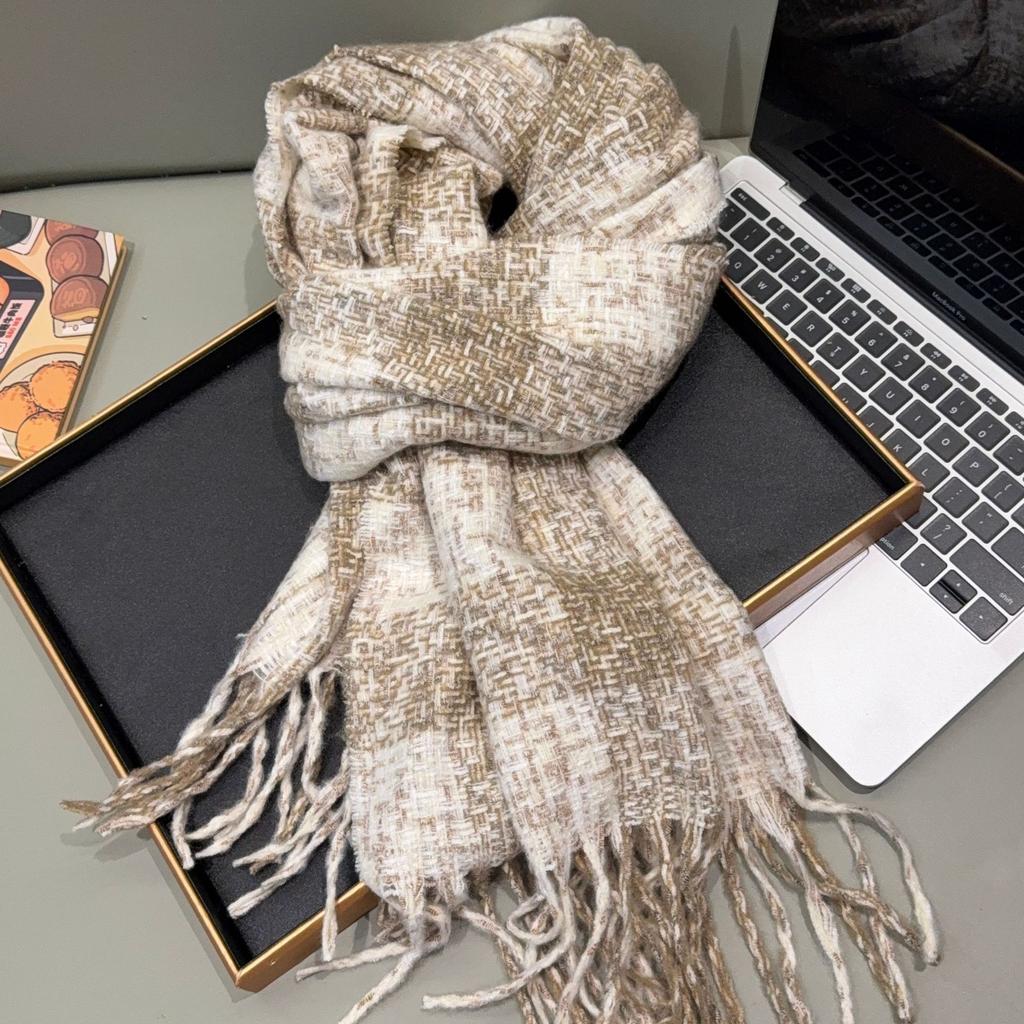 Korean Atmosphere Winter Scarf Women's New Contrasting Colors Sweet Plaid Versatile Neck Protector Thickened Cold-proof Shawl Scarf