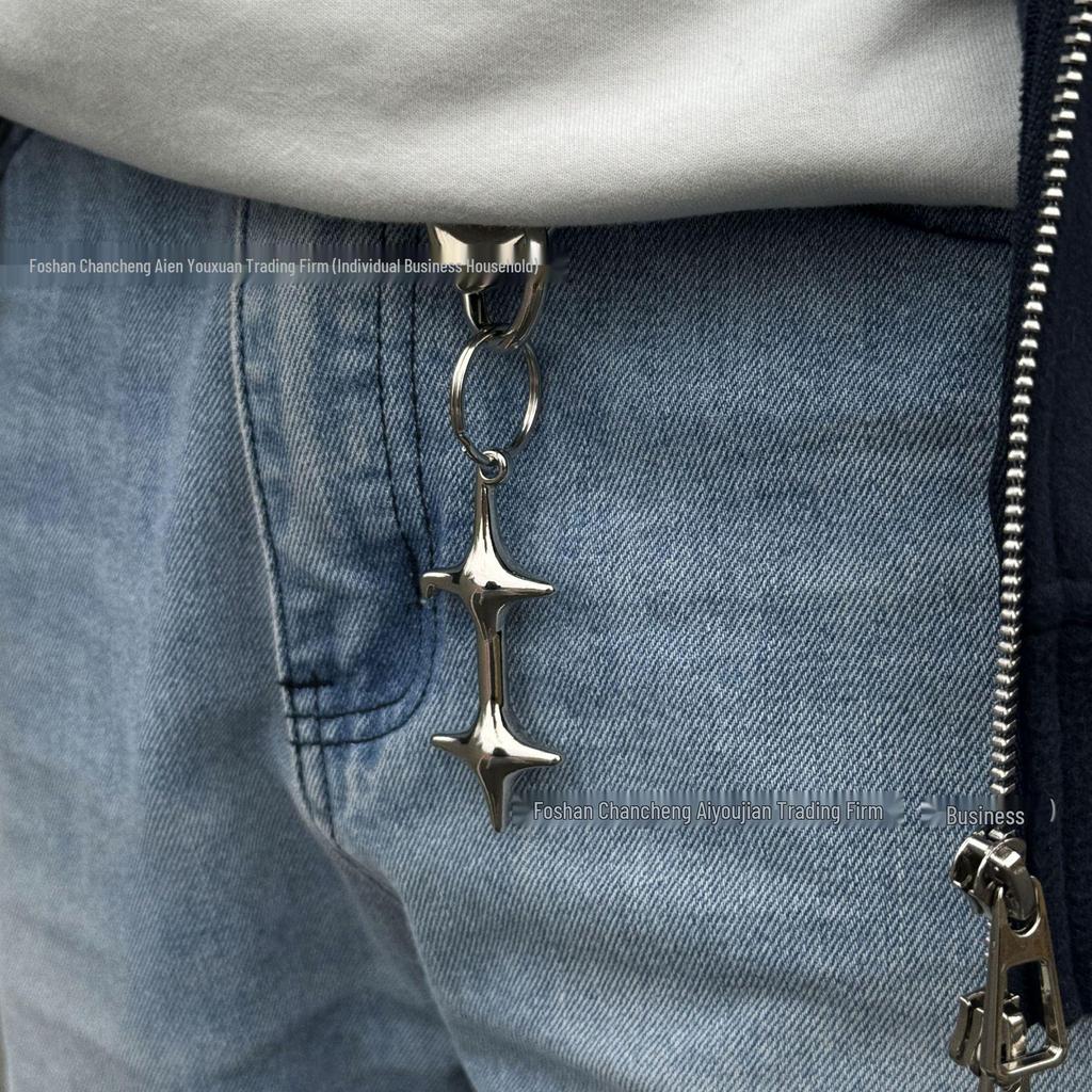 Ainsworth Starlight Feuerzeug Hülle Schlüsselanhänger mit Flaschenöffner und Ornament