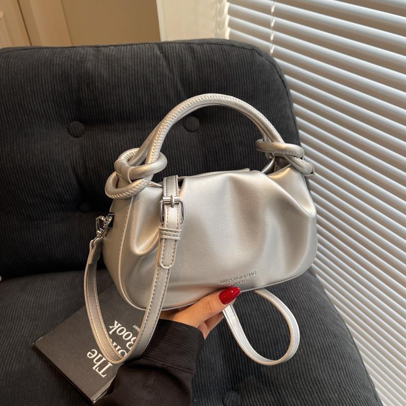 

Premium portable small bag women s new fashion versatile pleated shoulder bag commuter messenger bag серебряный