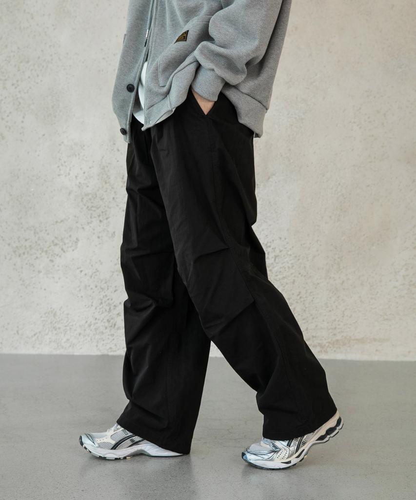 RUGGED HOUSE Parachute Buckle Track Pants 2 Colors