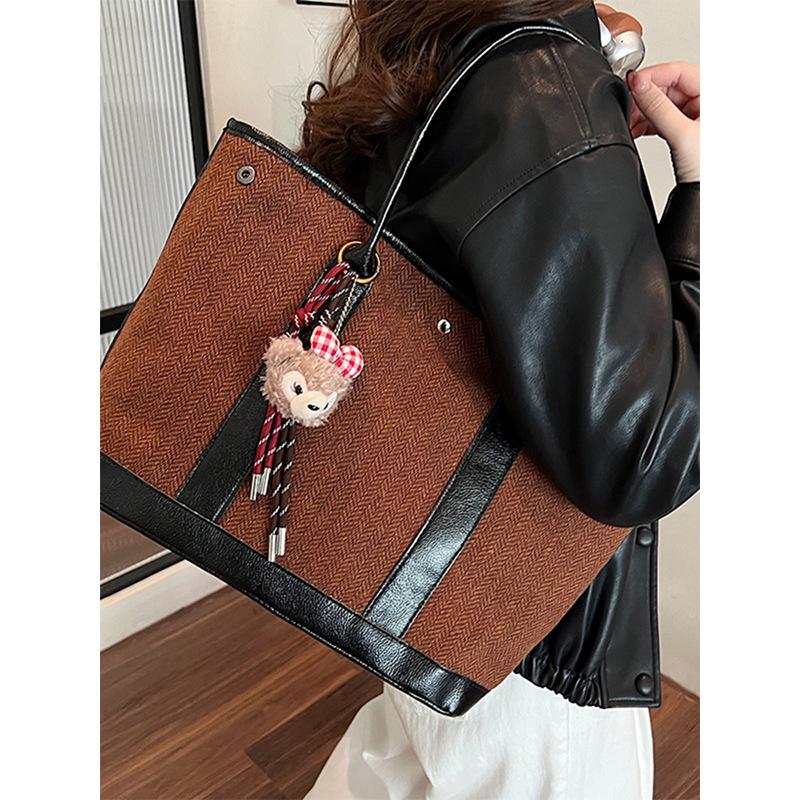 Niche Designer Autumn and Winter New Women's Bags Fashionable and Elegant Wool Handbags  One-shoulder Shopping Bags, Tote Bags