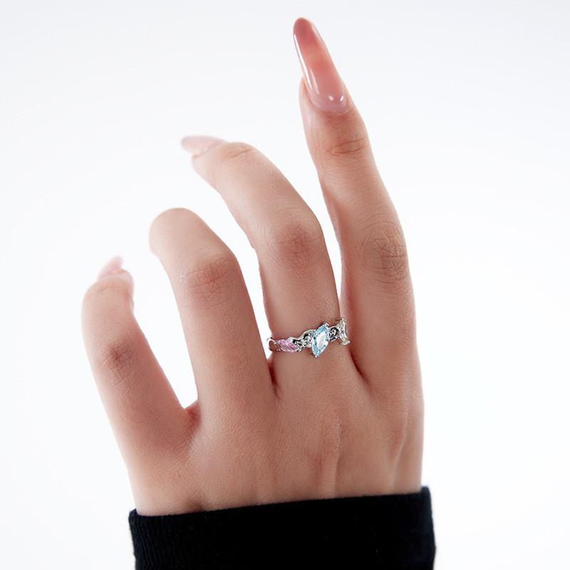 Elegant Versatile And Adjustable Ring With Bright Gemstones For Womens Fashion