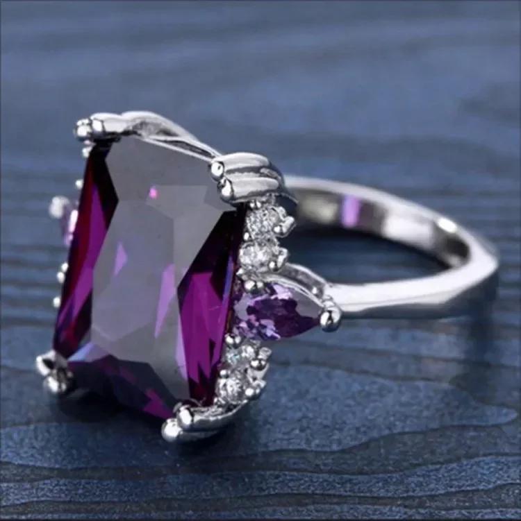 2025 New Purple Cubic Zirconia Ring with Sparkling Square Crystal, High End Women's Personalized Fashion Cocktail Party Zircon