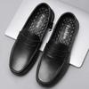 Leather Men Casual Shoes 2025 Spring Autumn Vintage Mens Loafers Fashion Flats Slip-On Soft Mens Driving Shoes Zapatillas Hombre