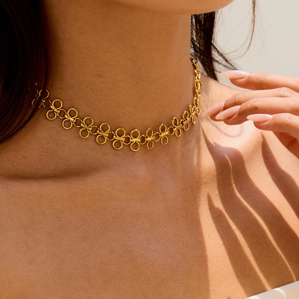 Simple and high-end four-leaf clover necklace collarbone chain neck chain jewelry