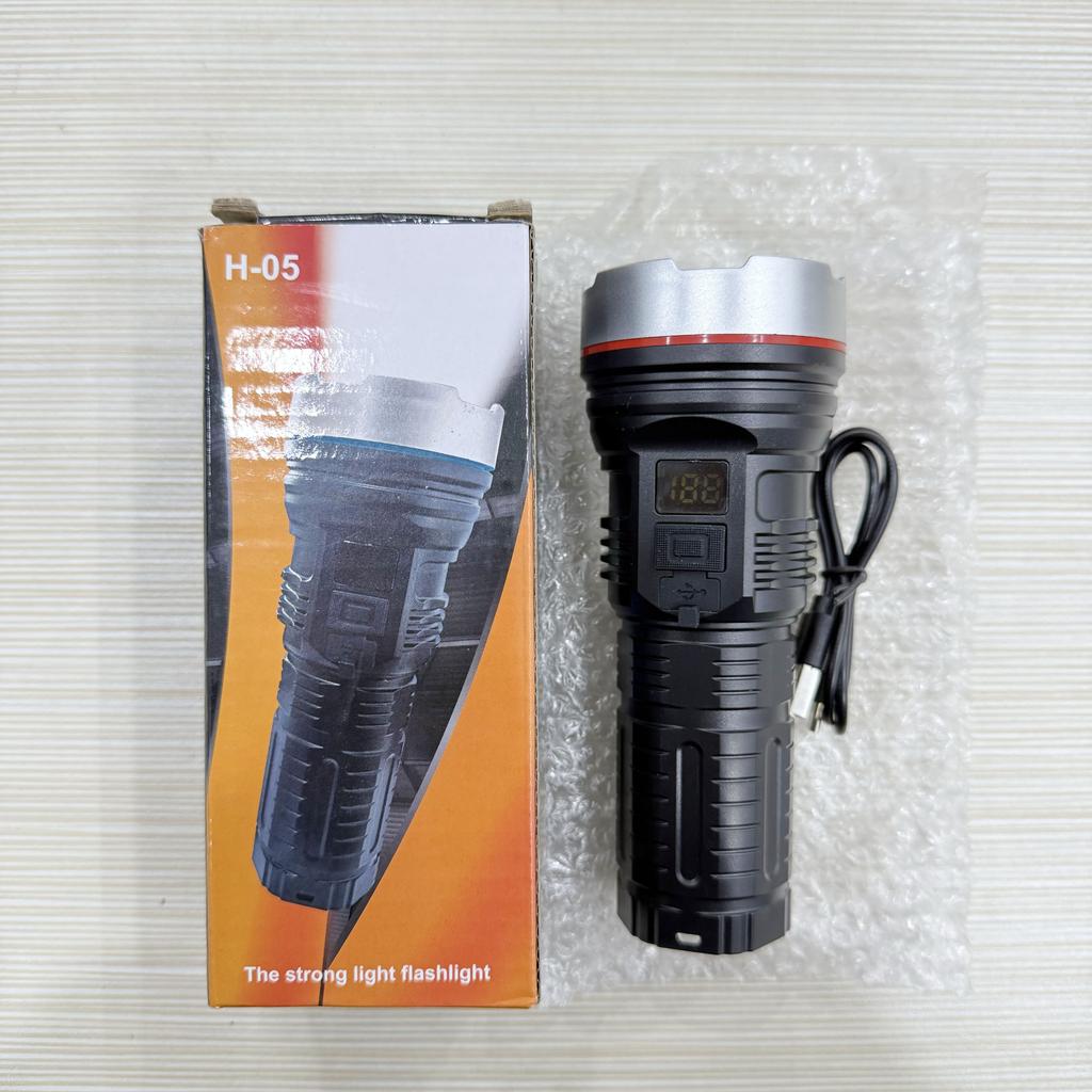 High Power 8-LED Flashlight Ultra-bright Long-range USB Rechargeable Flashlights with 3 Lighting Modes Emergency Torch