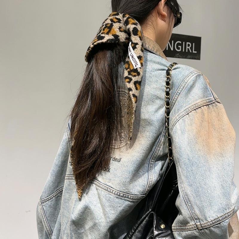 Scarf New retro wool triangle scarf scarf autumn and winter warm scarf leopard print jacquard scarf scarf shawl
