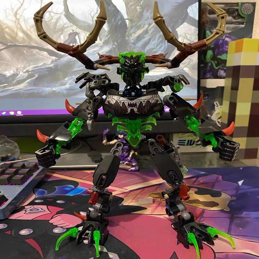 2025 Skull Warrior Mask Master Bricks Beast Action Building Blocks Kids’ Collection Toy Christmas/Birthday Gifts